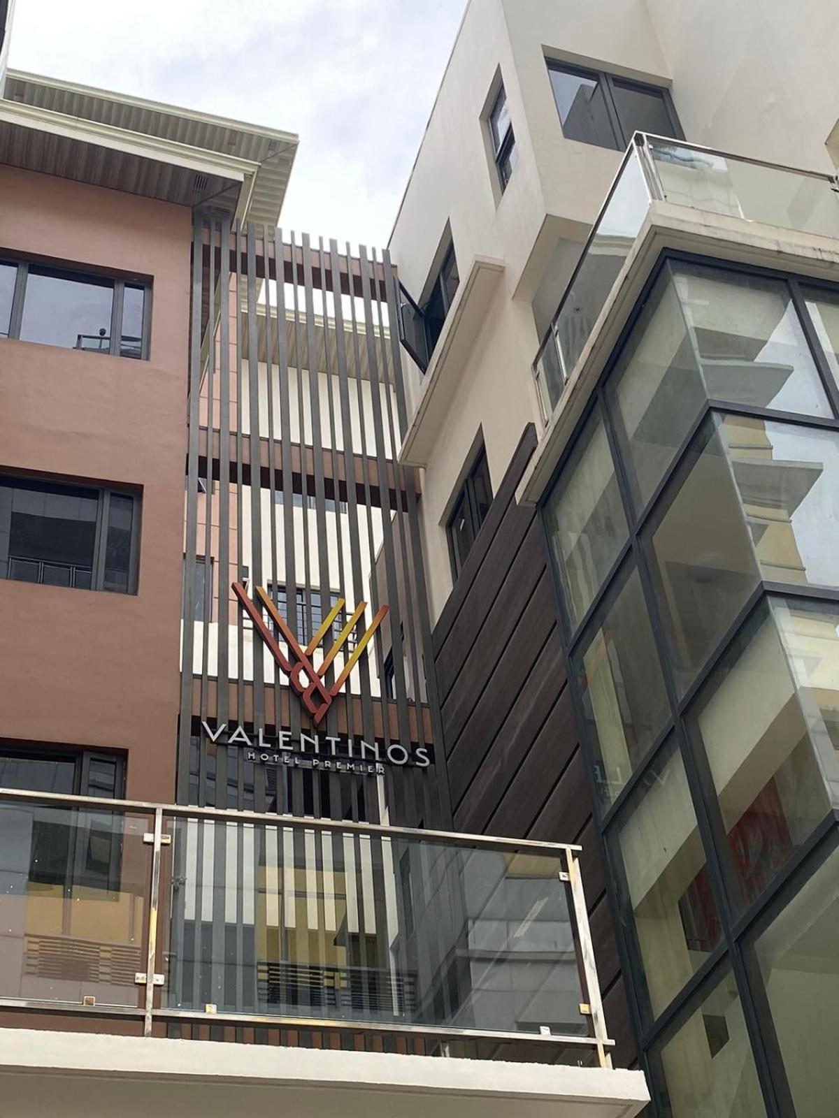 Valentino'S Hotel Angeles Exteriör bild